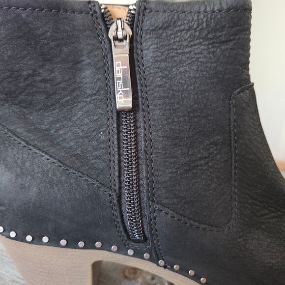 Dansko Black Nubuck Platform Ankle Boots Rivets Boho Hippie 39 - Picture 8 of 12